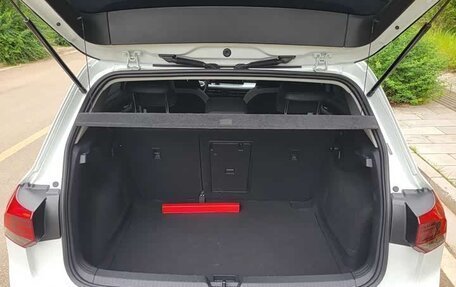 Volkswagen Golf VIII, 2023 год, 1 800 444 рублей, 26 фотография