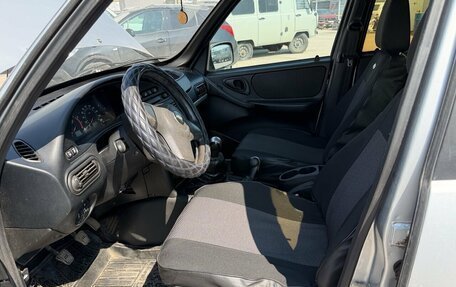 Chevrolet Niva I рестайлинг, 2012 год, 470 000 рублей, 6 фотография