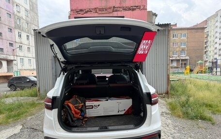 Geely Coolray I, 2023 год, 1 800 000 рублей, 8 фотография