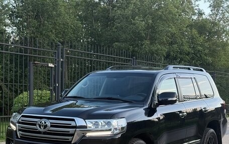 Toyota Land Cruiser 200, 2015 год, 5 495 000 рублей, 1 фотография