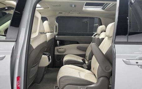 KIA Carnival, 2024 год, 4 897 500 рублей, 30 фотография