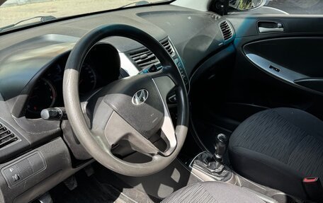 Hyundai Solaris II рестайлинг, 2016 год, 490 000 рублей, 5 фотография
