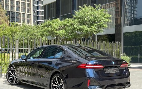 BMW 5 серия, 2025 год, 7 950 000 рублей, 9 фотография