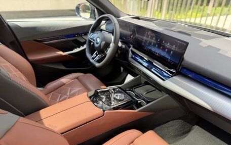 BMW 5 серия, 2025 год, 7 950 000 рублей, 22 фотография