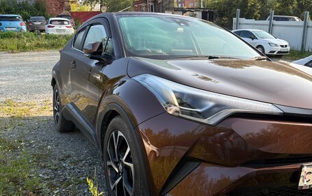 Toyota C-HR I рестайлинг, 2018 год, 1 980 000 рублей, 9 фотография