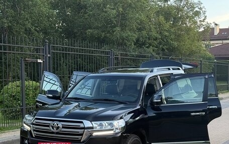 Toyota Land Cruiser 200, 2015 год, 5 495 000 рублей, 2 фотография