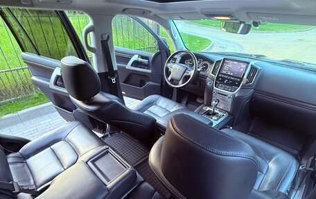 Toyota Land Cruiser 200, 2015 год, 5 495 000 рублей, 12 фотография