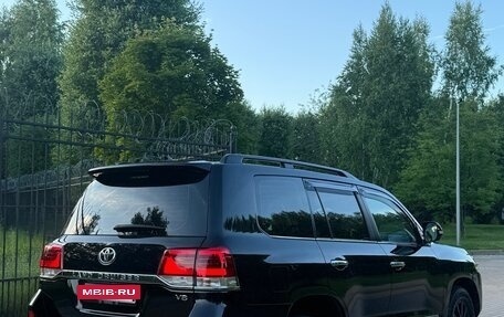Toyota Land Cruiser 200, 2015 год, 5 495 000 рублей, 5 фотография