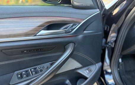BMW 5 серия, 2019 год, 5 490 000 рублей, 21 фотография