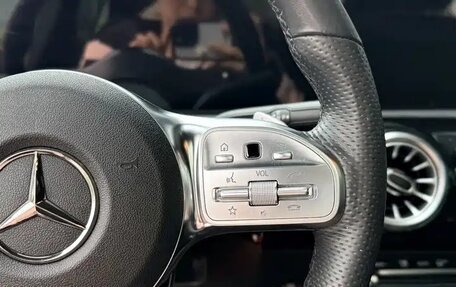 Mercedes-Benz A-Класс, 2022 год, 2 100 000 рублей, 14 фотография