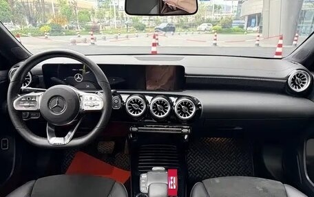 Mercedes-Benz A-Класс, 2022 год, 2 100 000 рублей, 8 фотография