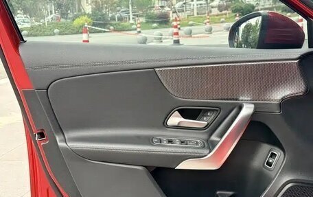 Mercedes-Benz A-Класс, 2022 год, 2 100 000 рублей, 18 фотография