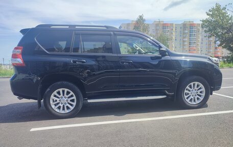 Toyota Land Cruiser Prado 150 рестайлинг 2, 2016 год, 2 990 000 рублей, 6 фотография