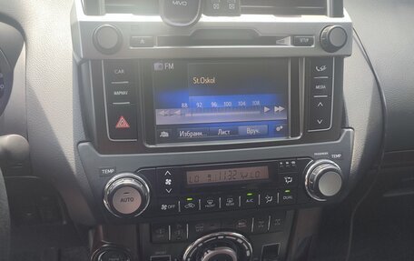 Toyota Land Cruiser Prado 150 рестайлинг 2, 2016 год, 2 990 000 рублей, 16 фотография