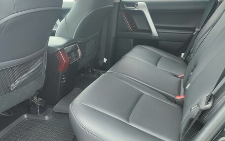 Toyota Land Cruiser Prado 150 рестайлинг 2, 2016 год, 2 990 000 рублей, 9 фотография
