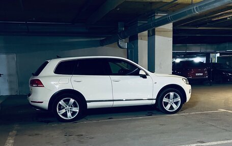 Volkswagen Touareg III, 2010 год, 2 000 000 рублей, 4 фотография