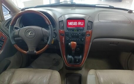 Lexus RX IV рестайлинг, 2003 год, 750 000 рублей, 10 фотография