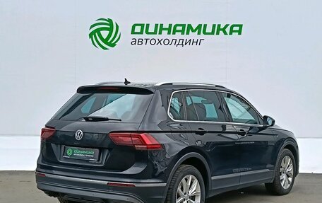 Volkswagen Tiguan II, 2018 год, 1 895 000 рублей, 5 фотография