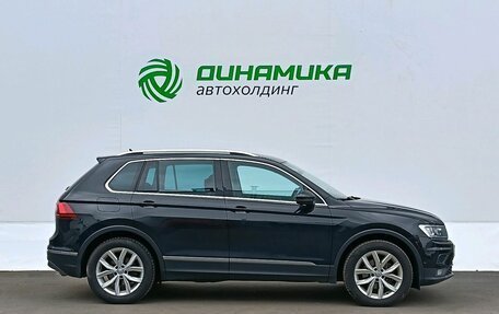 Volkswagen Tiguan II, 2018 год, 1 895 000 рублей, 4 фотография