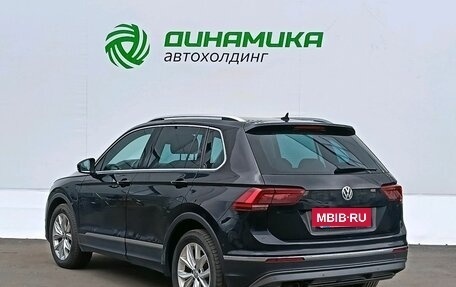 Volkswagen Tiguan II, 2018 год, 1 895 000 рублей, 7 фотография