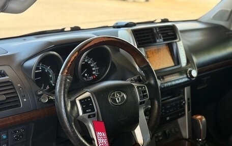Toyota Land Cruiser Prado 150 рестайлинг 2, 2009 год, 1 980 000 рублей, 19 фотография
