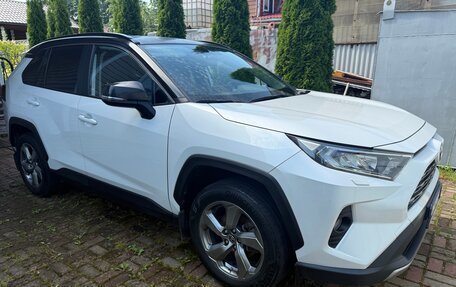 Toyota RAV4, 2019 год, 3 180 000 рублей, 1 фотография