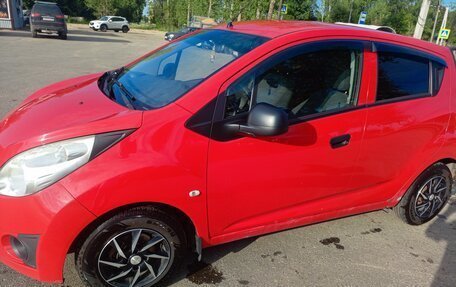 Chevrolet Spark III, 2013 год, 700 000 рублей, 2 фотография