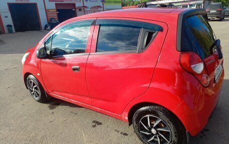 Chevrolet Spark III, 2013 год, 700 000 рублей, 3 фотография