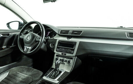 Volkswagen Passat B7, 2012 год, 1 149 700 рублей, 10 фотография