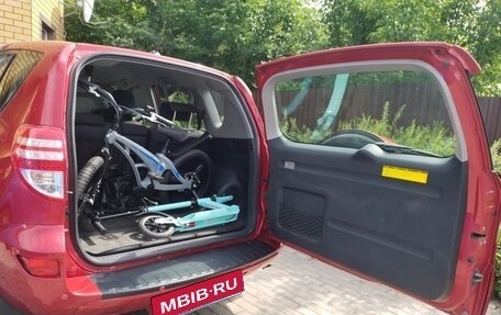 Toyota RAV4, 2011 год, 1 550 000 рублей, 6 фотография