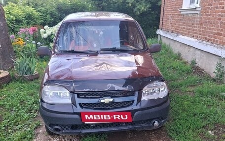 Chevrolet Niva I рестайлинг, 2003 год, 240 000 рублей, 12 фотография