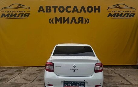 Renault Logan II, 2015 год, 680 000 рублей, 4 фотография