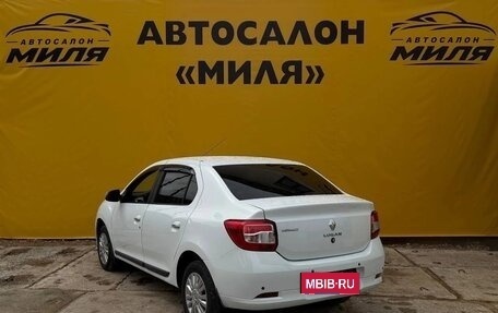 Renault Logan II, 2015 год, 680 000 рублей, 3 фотография