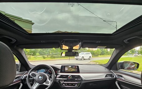 BMW 5 серия, 2018 год, 2 599 000 рублей, 15 фотография