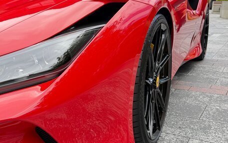 Ferrari F8, 2021 год, 30 000 000 рублей, 14 фотография