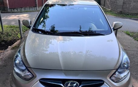 Hyundai Solaris II рестайлинг, 2011 год, 990 000 рублей, 3 фотография