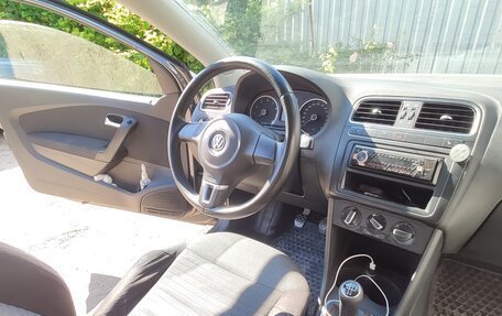 Volkswagen Polo VI (EU Market), 2010 год, 850 000 рублей, 5 фотография