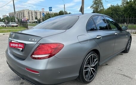 Mercedes-Benz E-Класс AMG, 2017 год, 4 500 000 рублей, 5 фотография