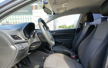 Hyundai Solaris II рестайлинг, 2021 год, 1 700 000 рублей, 16 фотография
