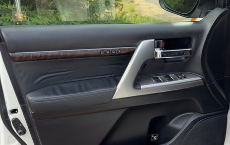 Toyota Land Cruiser 200, 2014 год, 3 499 999 рублей, 6 фотография