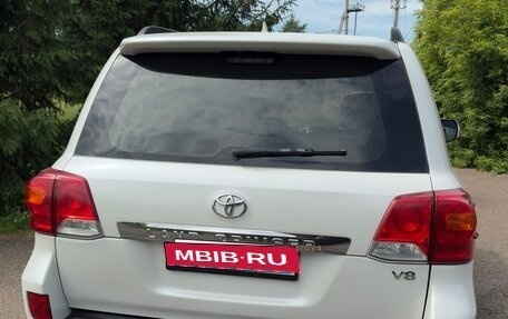 Toyota Land Cruiser 200, 2014 год, 3 499 999 рублей, 2 фотография