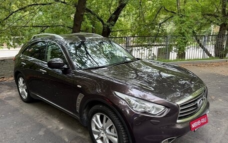 Infiniti FX II, 2013 год, 2 200 000 рублей, 13 фотография