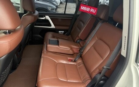 Toyota Land Cruiser 200, 2016 год, 4 699 000 рублей, 10 фотография