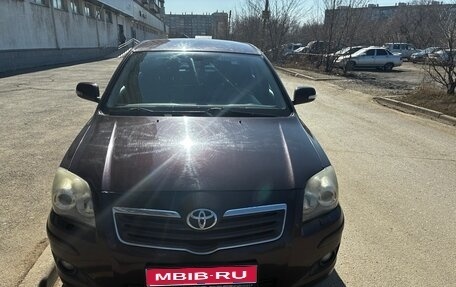 Toyota Avensis III рестайлинг, 2008 год, 800 000 рублей, 1 фотография