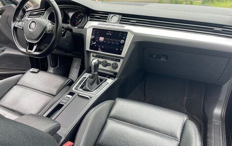 Volkswagen Passat B8 рестайлинг, 2019 год, 1 999 000 рублей, 3 фотография