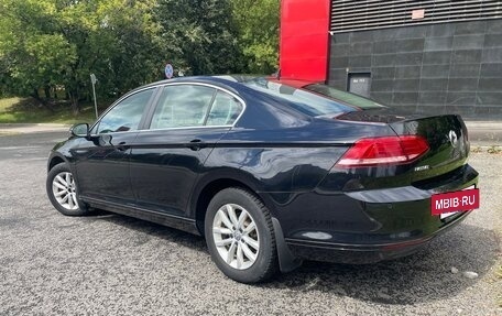 Volkswagen Passat B8 рестайлинг, 2019 год, 1 999 000 рублей, 8 фотография