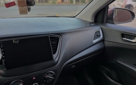 Hyundai Solaris II рестайлинг, 2022 год, 1 700 000 рублей, 13 фотография