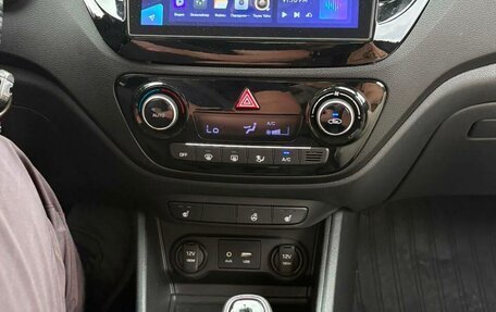 Hyundai Solaris II рестайлинг, 2017 год, 1 230 000 рублей, 10 фотография