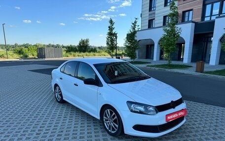 Volkswagen Polo VI (EU Market), 2011 год, 670 000 рублей, 3 фотография