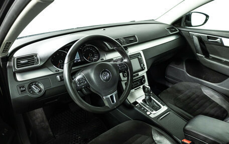 Volkswagen Passat B7, 2011 год, 749 777 рублей, 12 фотография